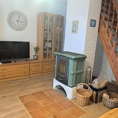 Alena Hutarova -chalupa 度假居 *