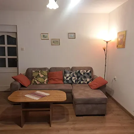 Alena Hutarova -chalupa 度假居 *