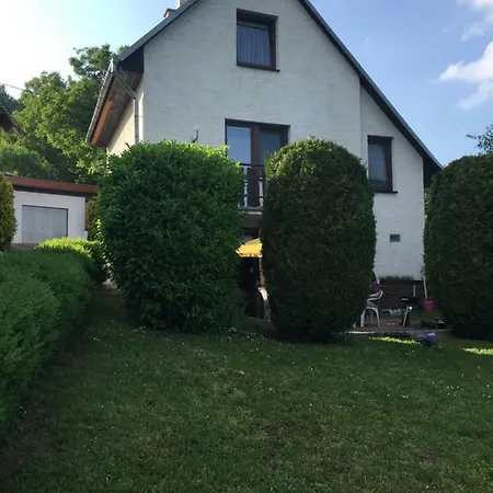 Alena Hutarova -chalupa Bzince pod Javorinou