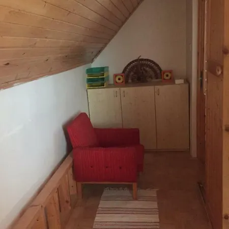 Alena Hutarova -chalupa Semesterbostad *