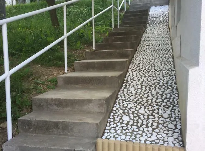 Alena Hutarova -chalupa Casa de Férias *